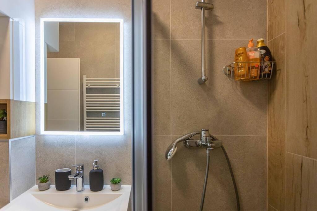 Flat4Us#Cozy#Freeparking#5People Lejlighed Zagreb Eksteriør billede
