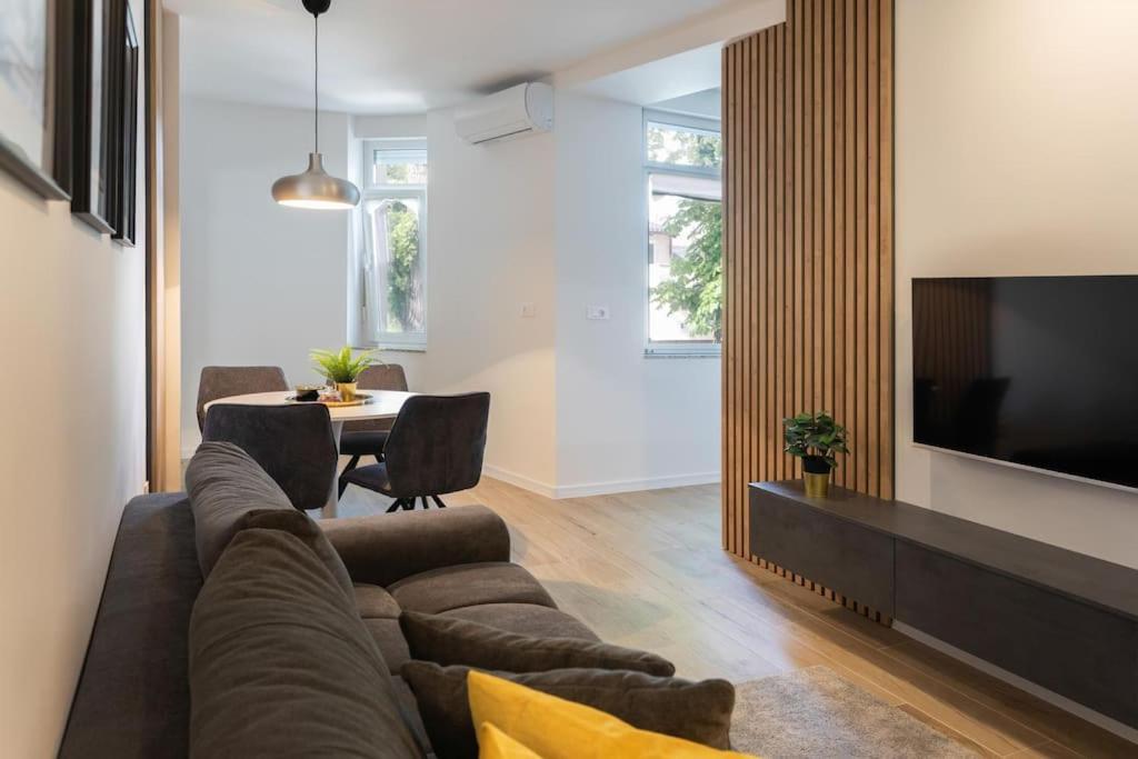 Flat4Us#Cozy#Freeparking#5People Lejlighed Zagreb Eksteriør billede