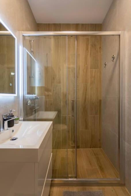 Flat4Us#Cozy#Freeparking#5People Lejlighed Zagreb Eksteriør billede