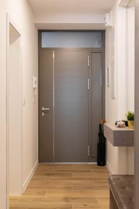 Flat4Us#Cozy#Freeparking#5People Lejlighed Zagreb Eksteriør billede